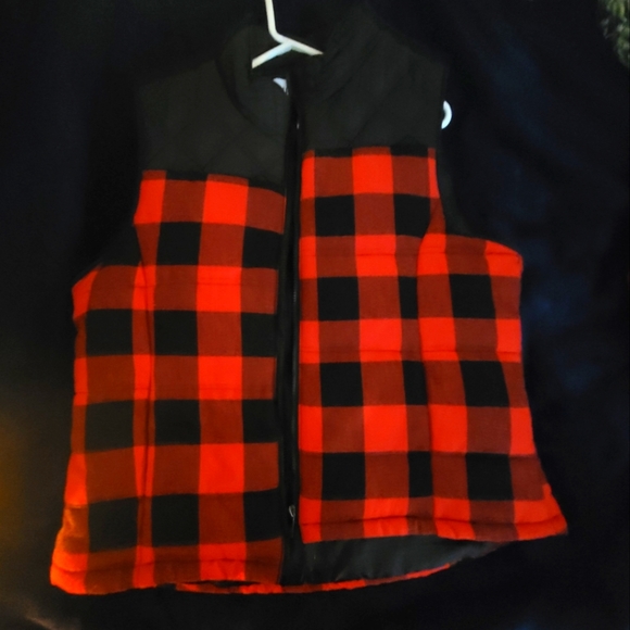 Victory Outfitters Jackets & Blazers - Victory Outfitters Womens Black and Red Plaid Vest Size Large